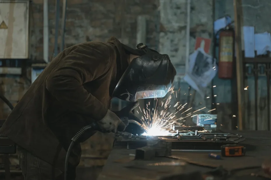 Porte-électrode et arc de soudure en atelier